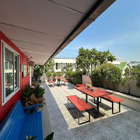 Отель Bbhouse Phra Athit Бангкок Экстерьер фото